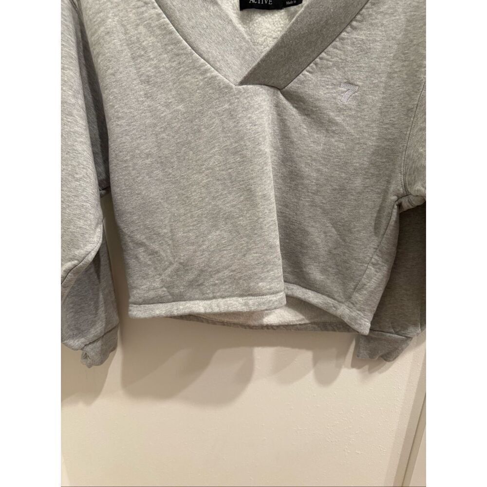 7 Days Active Women's Oversized Wide V-Neck Cropped Sweatshirt Gray Small